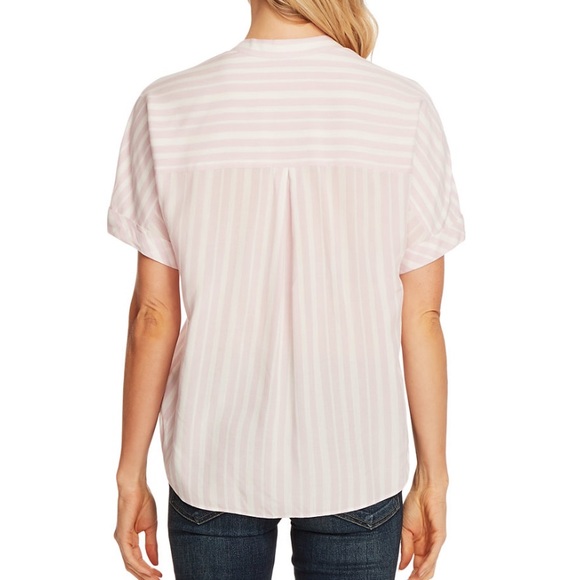 NWOT! Vince Camuto Serene Stripe Split Neck Top Sz XXS - Picture 2 of 4